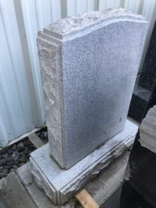 Barrell Gray Individual Upright Checkered Edge Monument