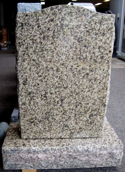 Desert Sand Granite Individual Upright Monument (ISU 74)