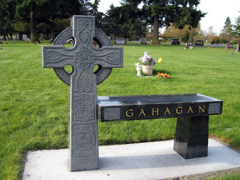 Gahagan Celtic Bench